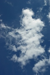 Irish clouds (Photo d'un nuage qui a la forme de l'île d'Irlande)