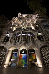 Barcelone 2011 (Série de photo de Barcelone prise lors de notre week-end prolongé chez Jeff et Kotono : Casa Batlló réalisé par l'architecte Antoni Gaudí. Cet édifice est aussi appelé Casa de los huesos, la maison de)