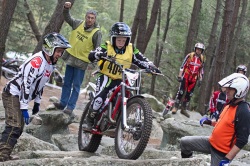 Trial à Poligny - 2012 (1) (Sortie photo sur la compétition de moto trail dans la fôret de Poligny le 01/05)